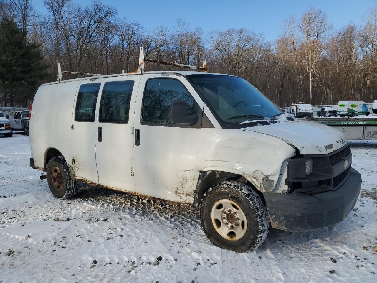 2009 Chevrolet Express - Image 4