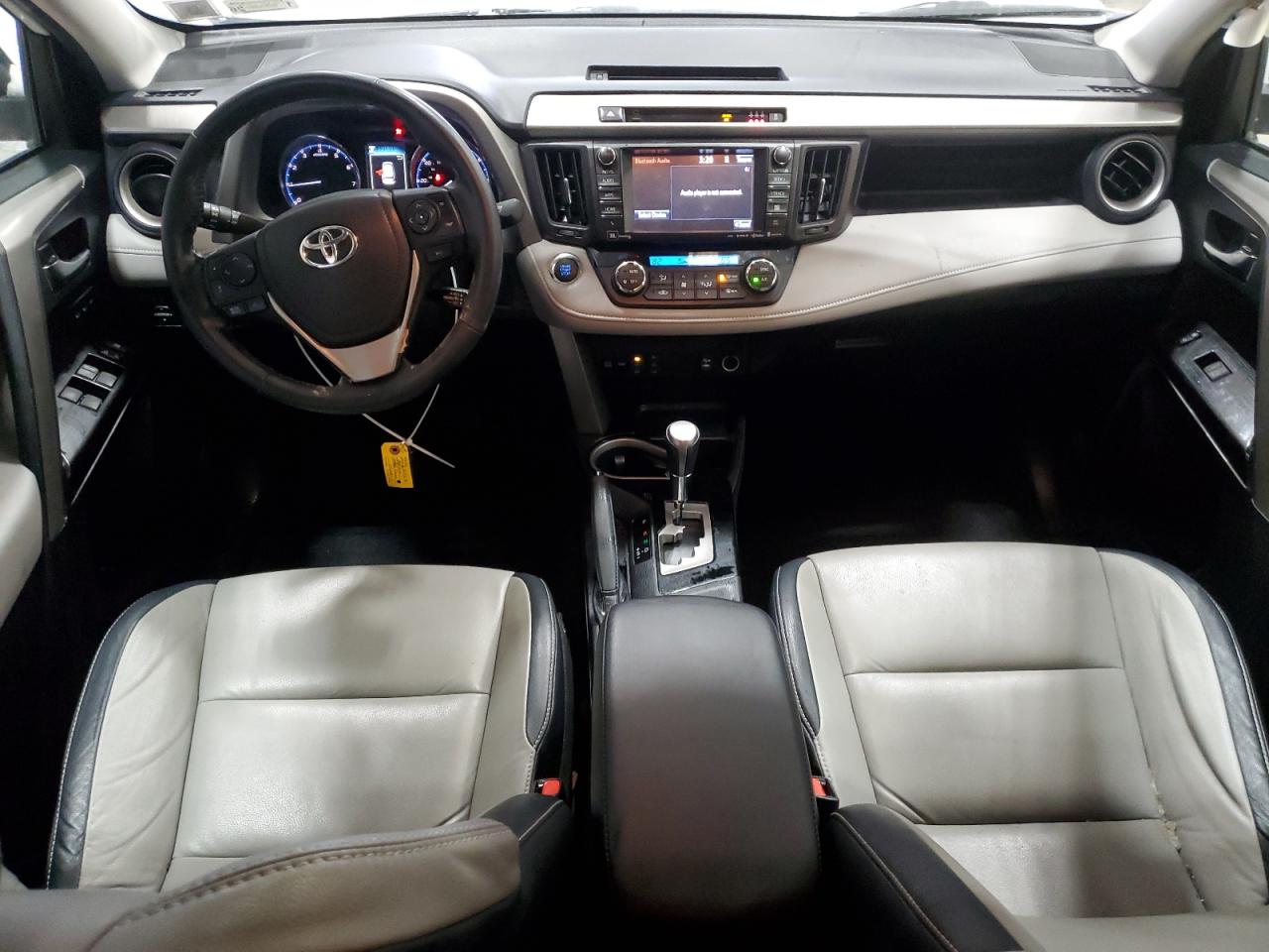 2017 Toyota RAV 4 - Image 8