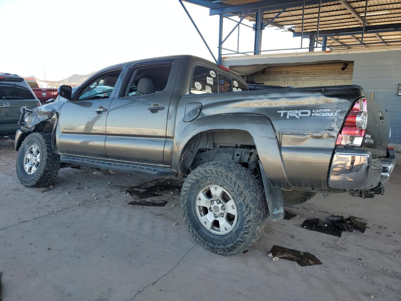 2013 Toyota Tacoma - Image 2