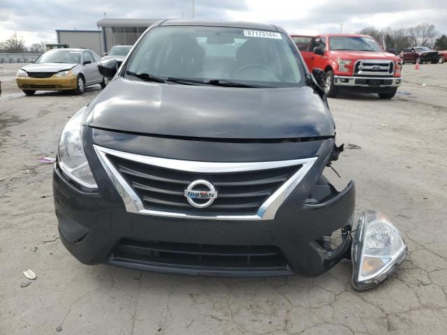  NISSAN VERSA 2018 Черный