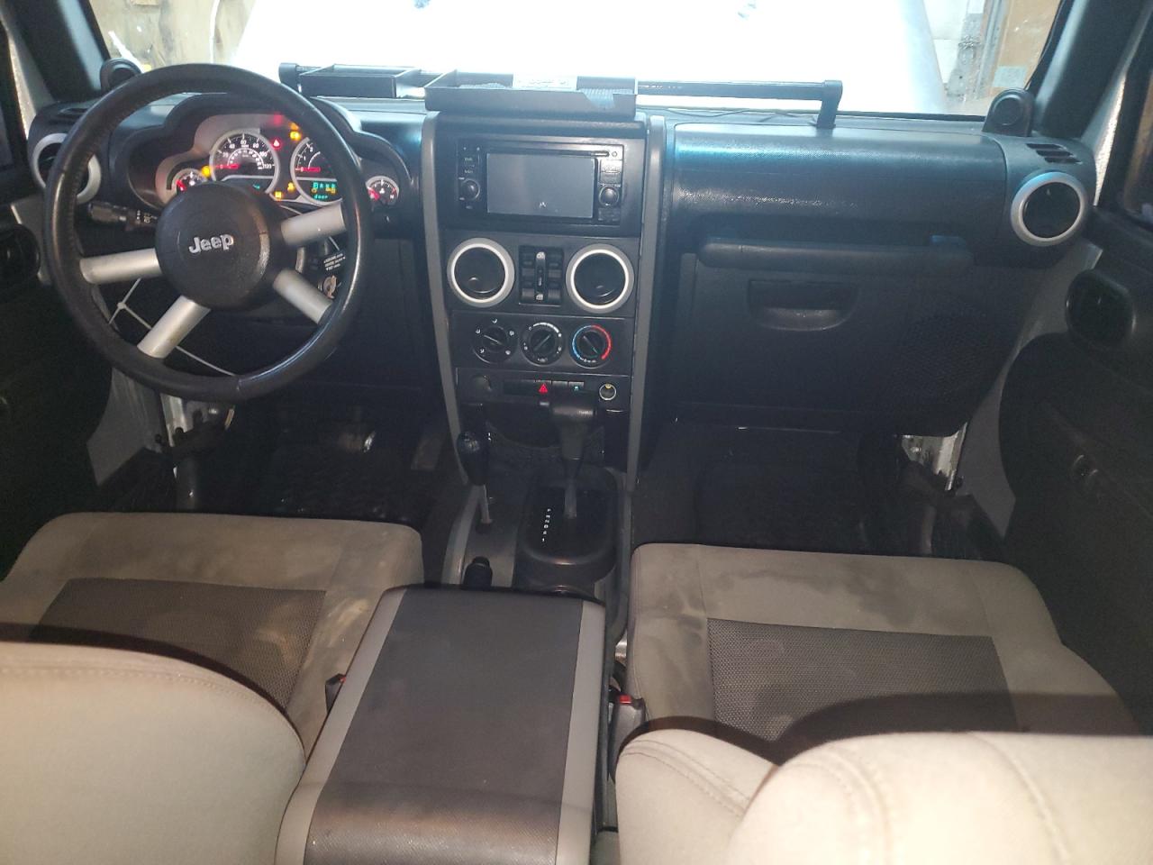 2010 Jeep Wrangler - Image 8