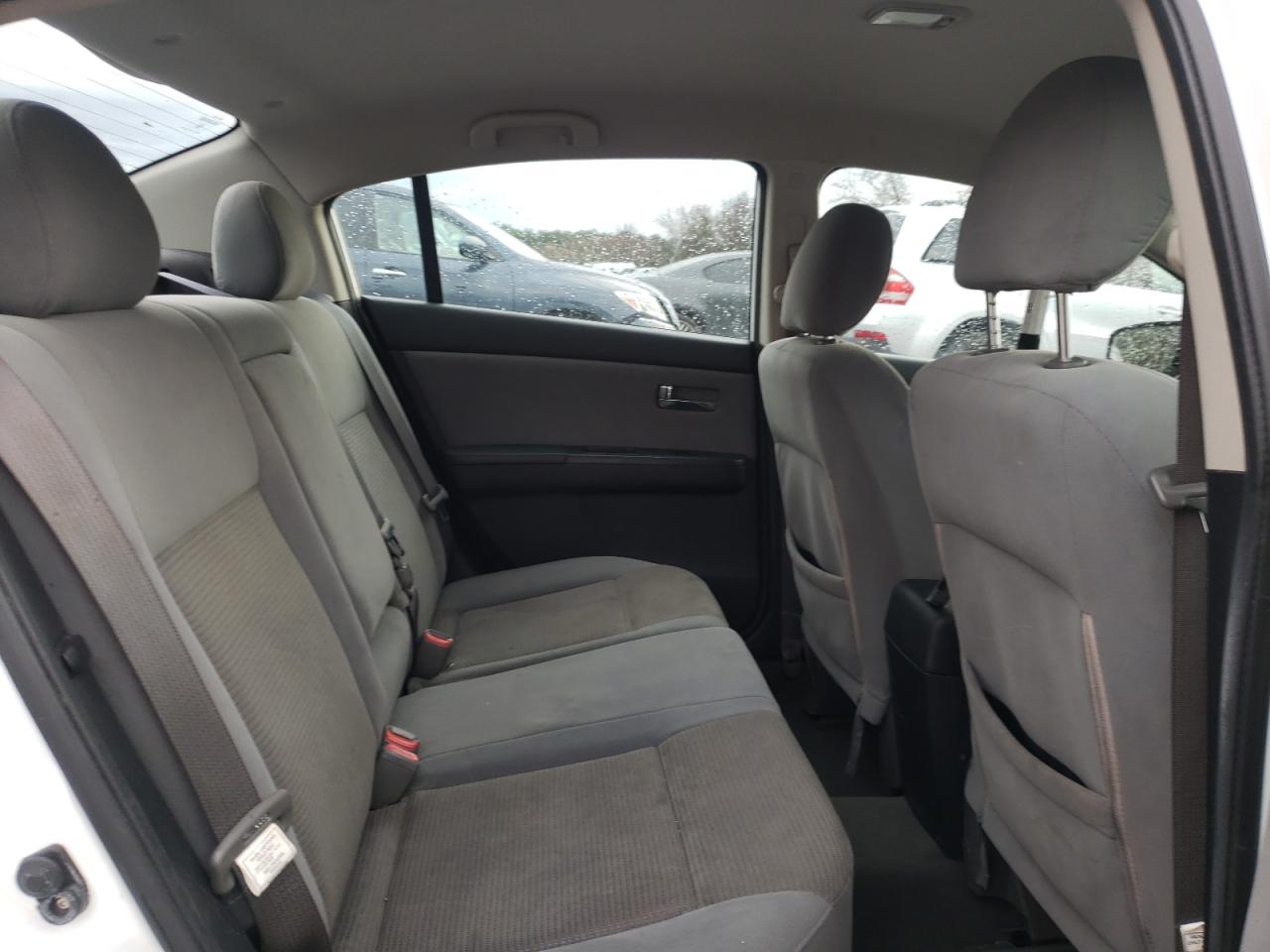 2010 Nissan Sentra - Image 10