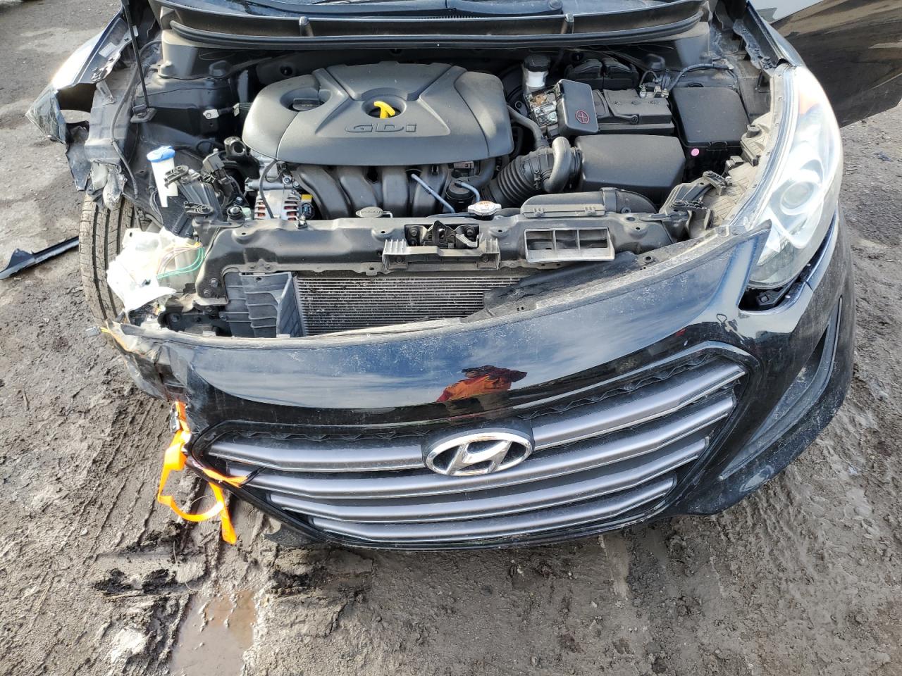 2017 Hyundai Elantra - Image 11