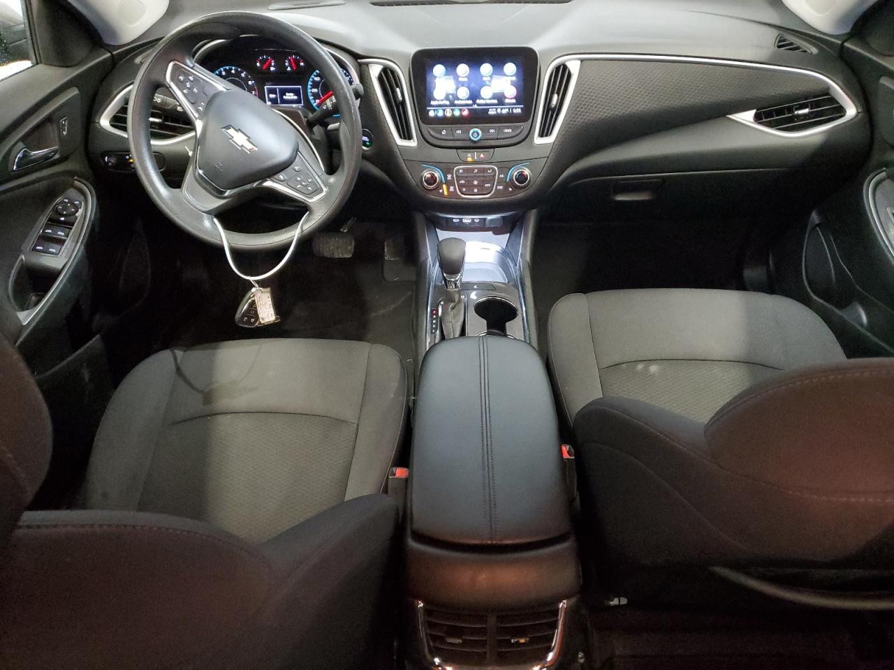2023 Chevrolet Malibu - Image 8