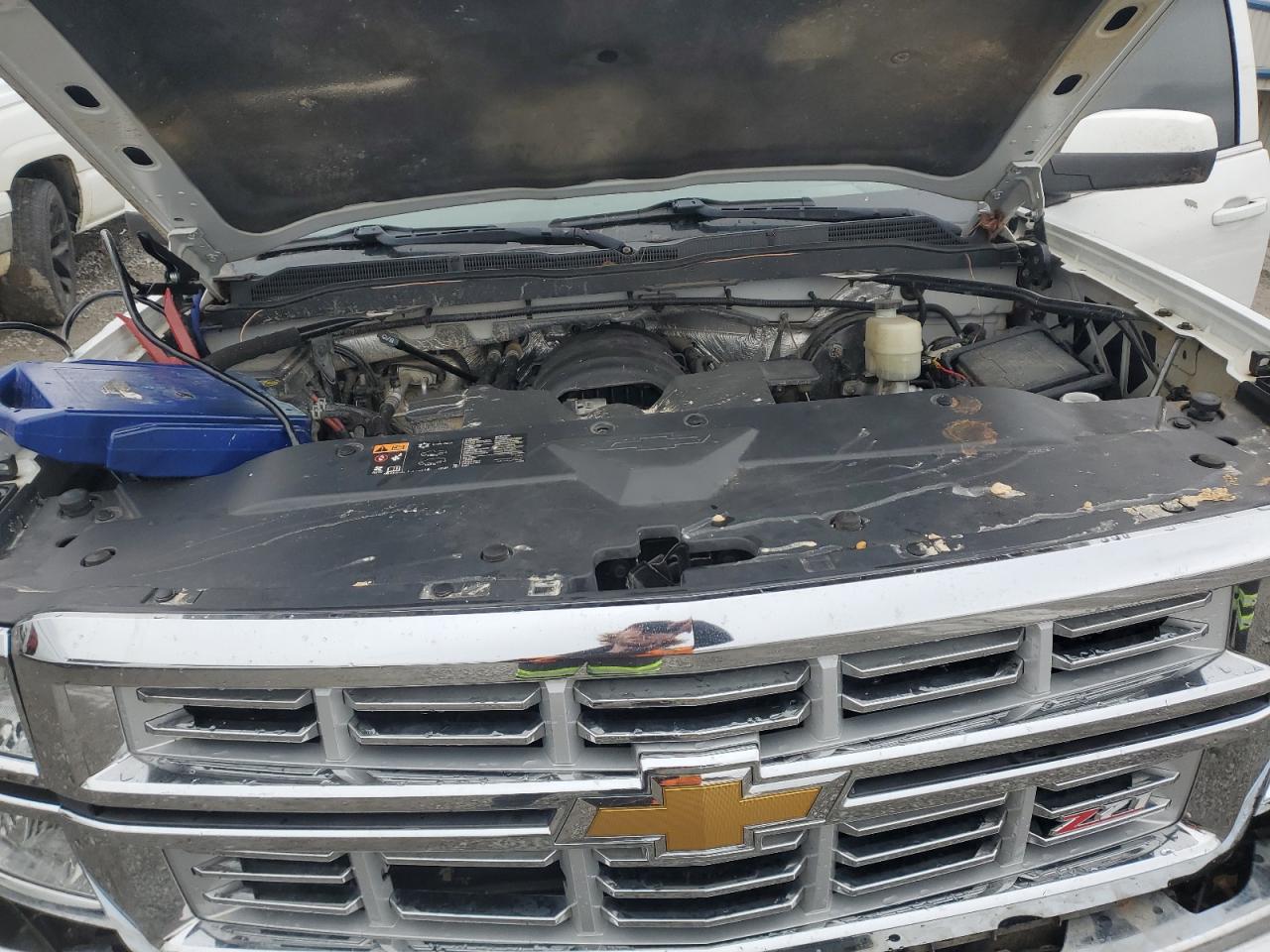 2015 Chevrolet Silverado - Image 12