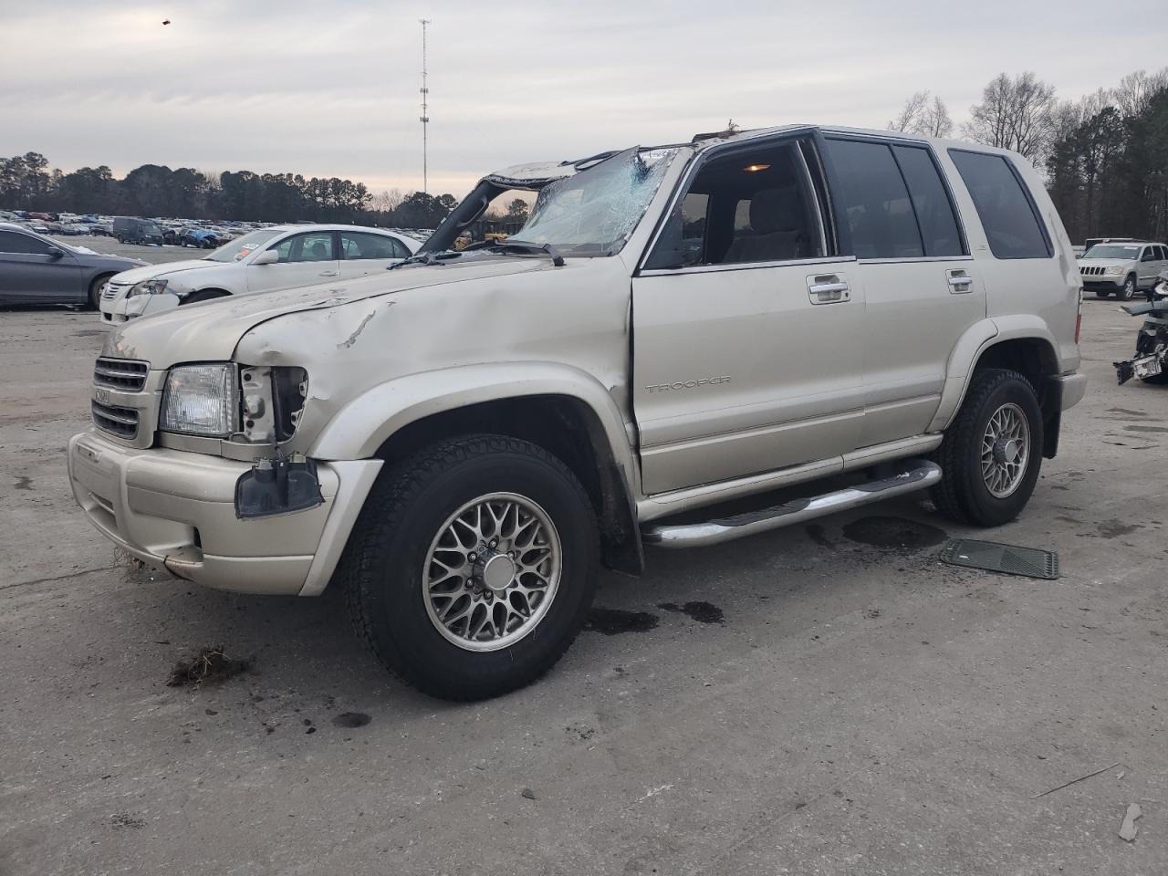 Dunn, NC에서 판매 중인 2000 Isuzu Trooper S - All Over