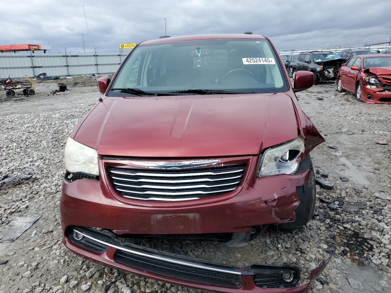 2013 Chrysler Town & Country - Image 5