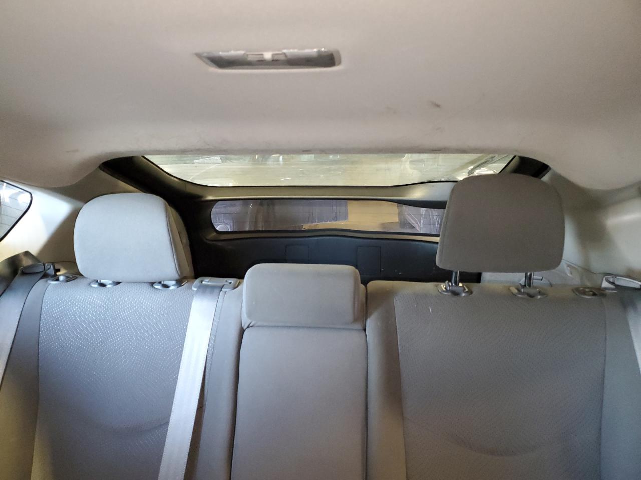 2012 Toyota Prius - Image 10