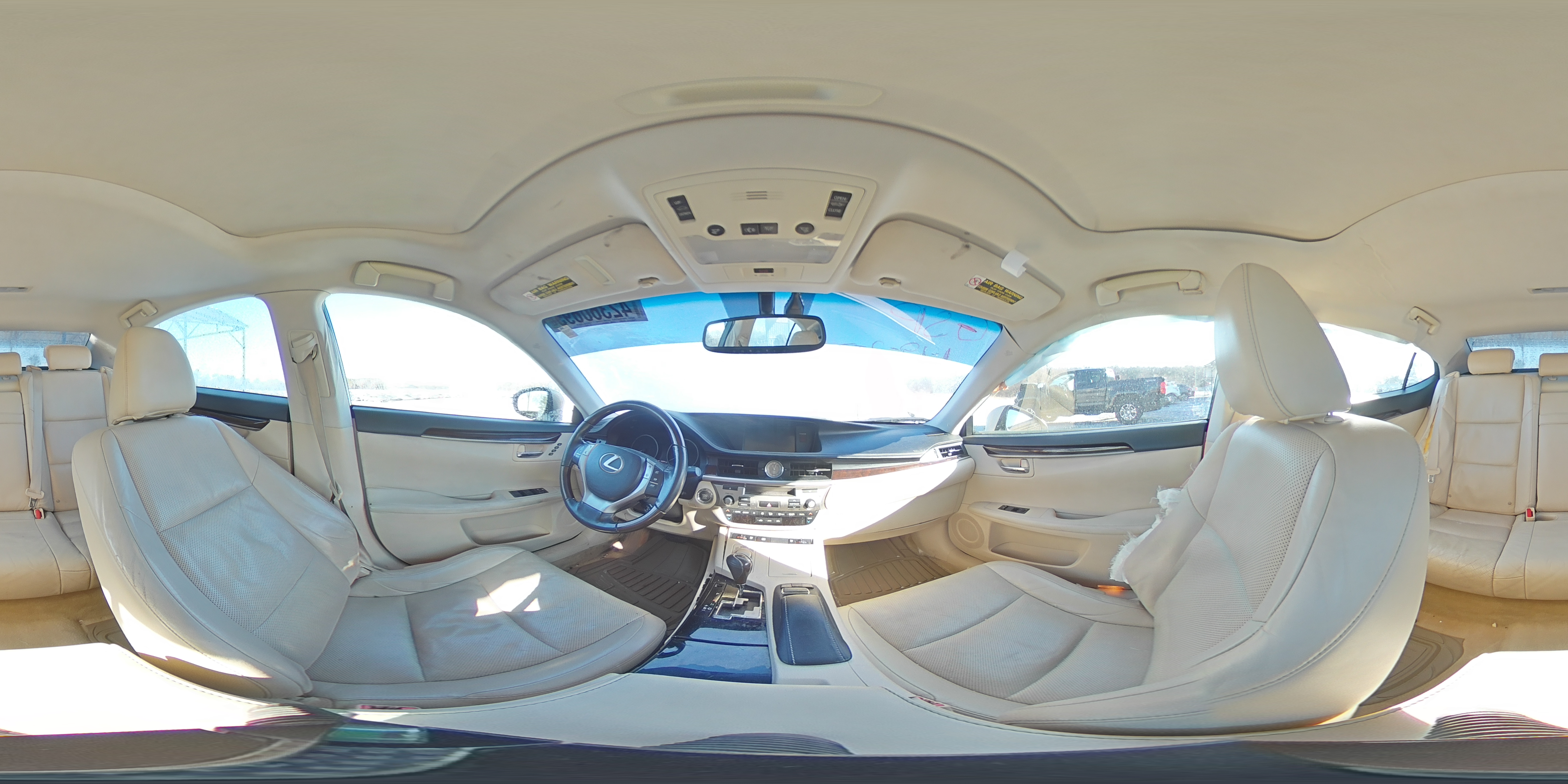 2013 Lexus ES - Image 12
