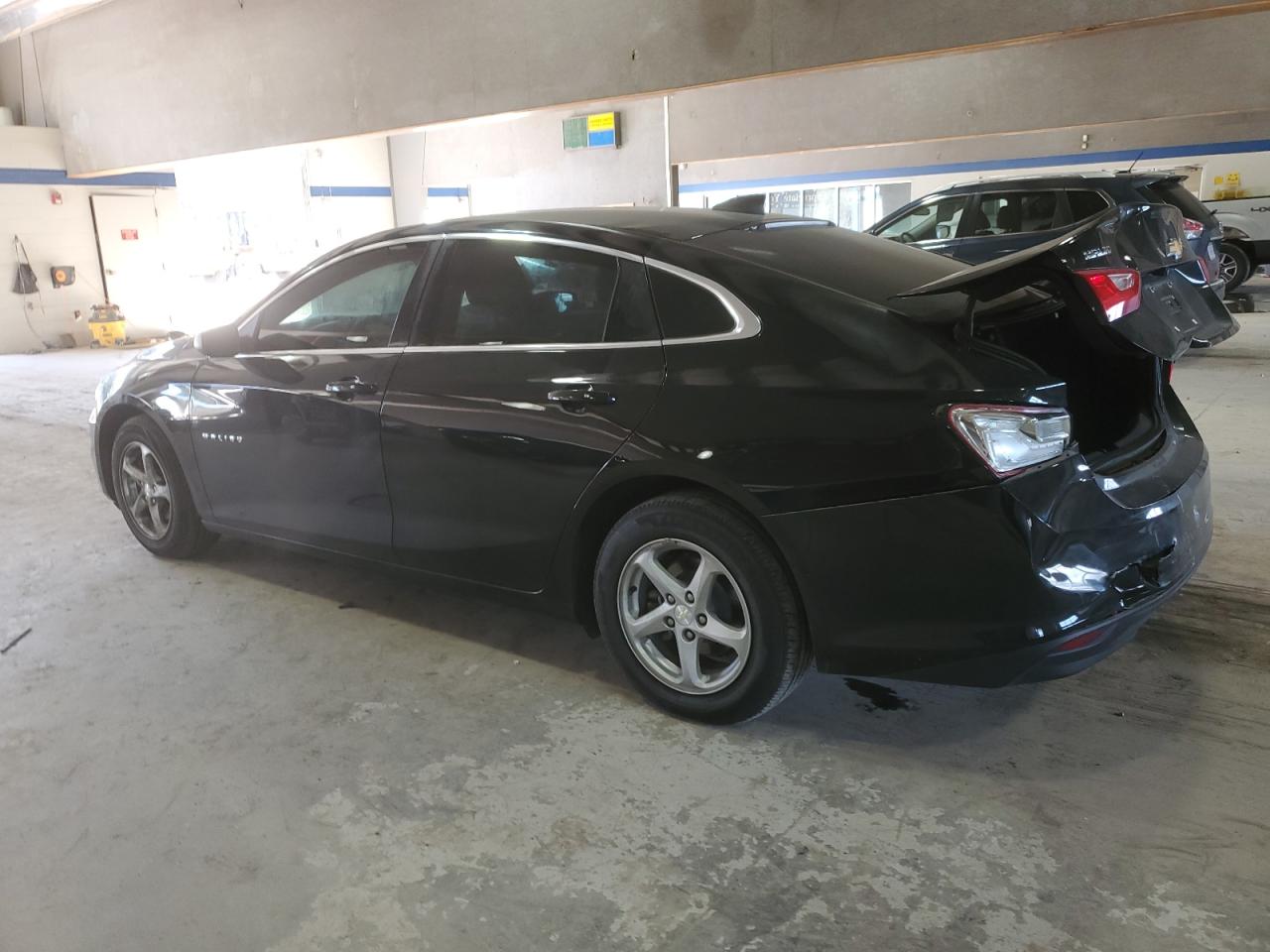 2016 Chevrolet Malibu - Image 2