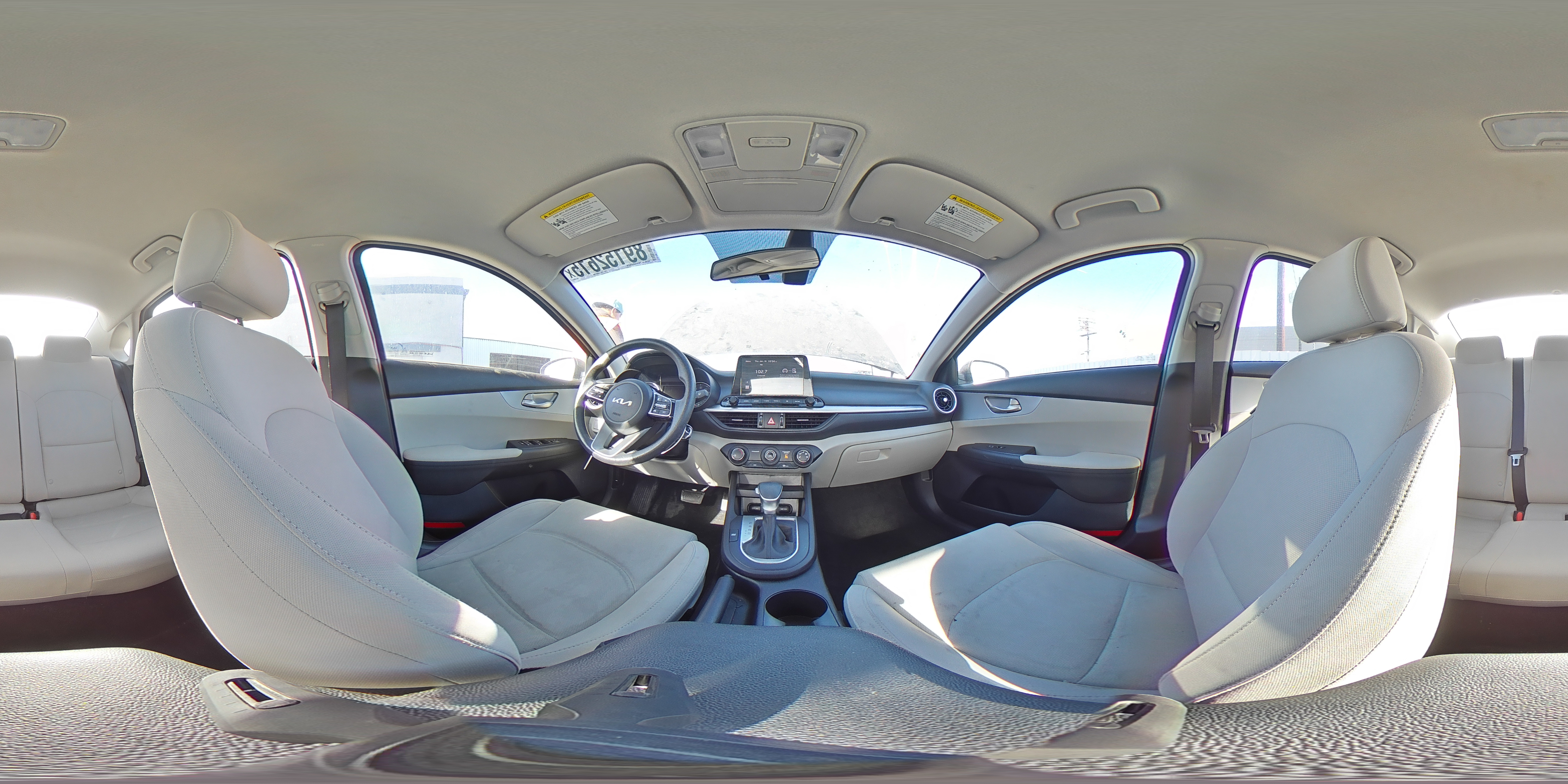 2023 Kia Forte - Image 13