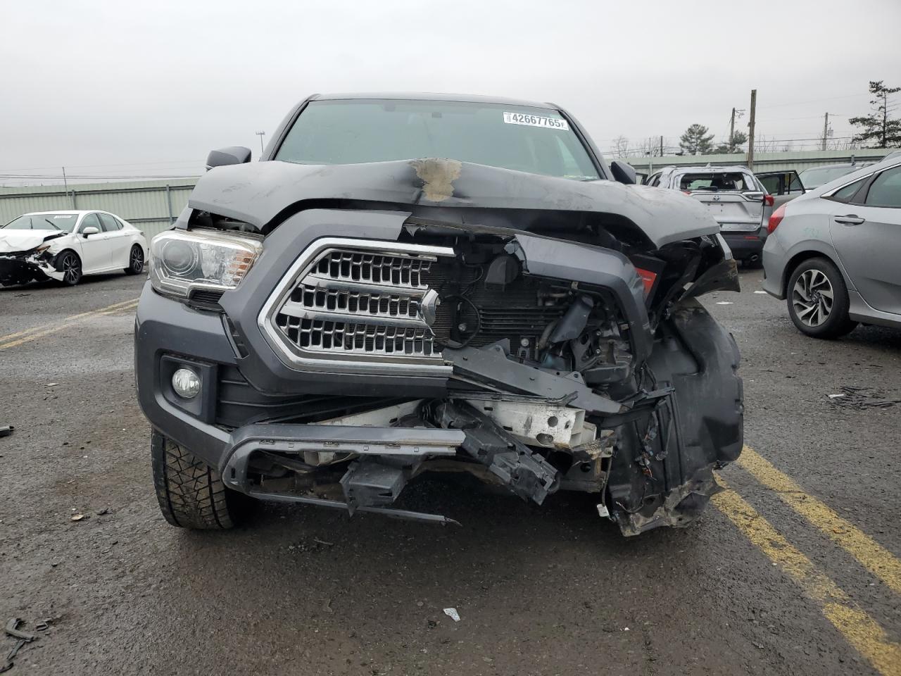 2016 Toyota Tacoma - Image 5