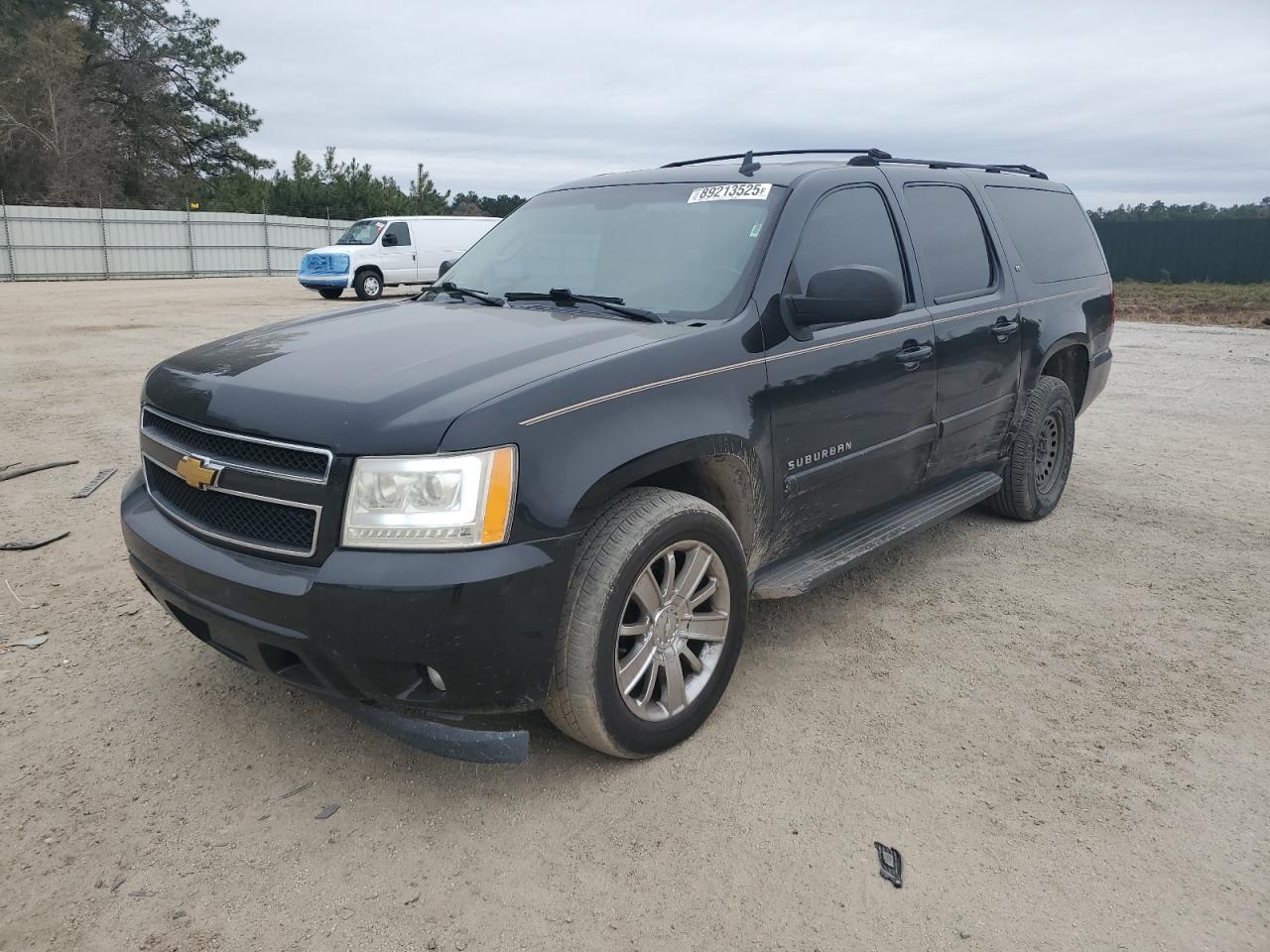 2007 Chevrolet Suburban - Image 1