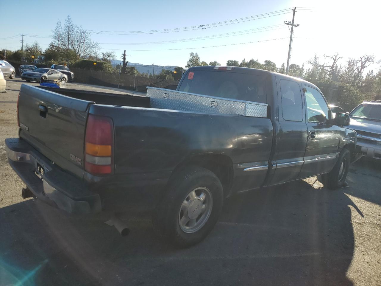 2002 GMC Sierra - Image 3