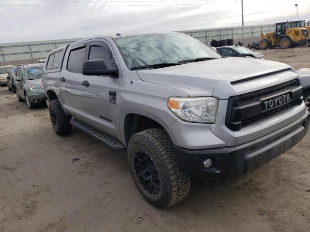 Pickups TOYOTA TUNDRA 2016 Srebrny
