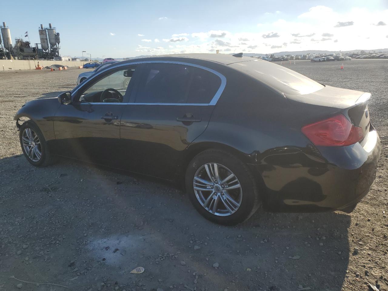 2011 Infiniti G - Image 2