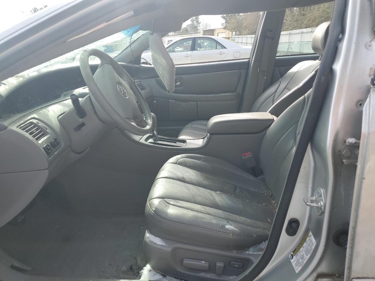 2004 Toyota Avalon - Image 7