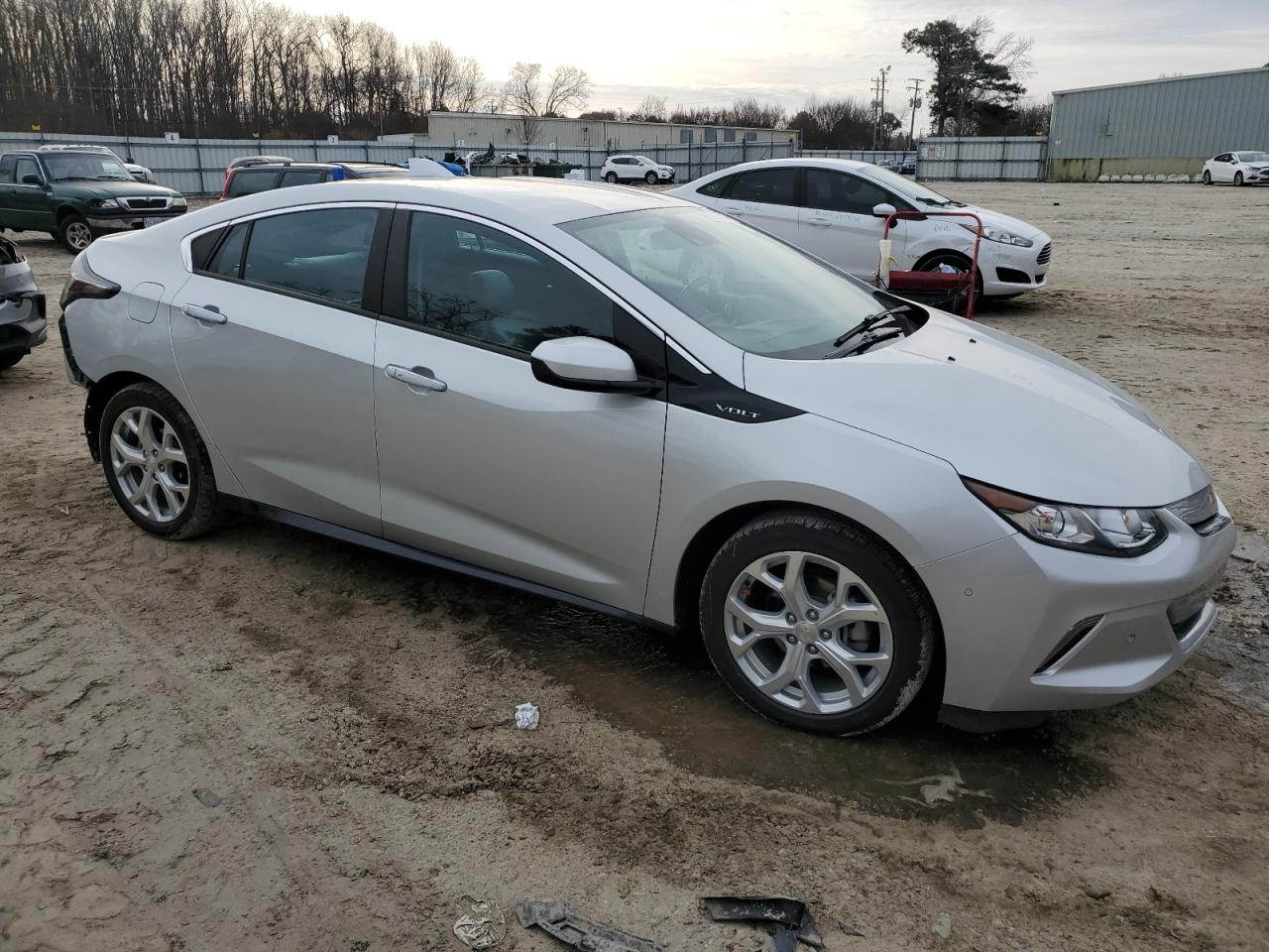 2017 Chevrolet Volt - Image 4