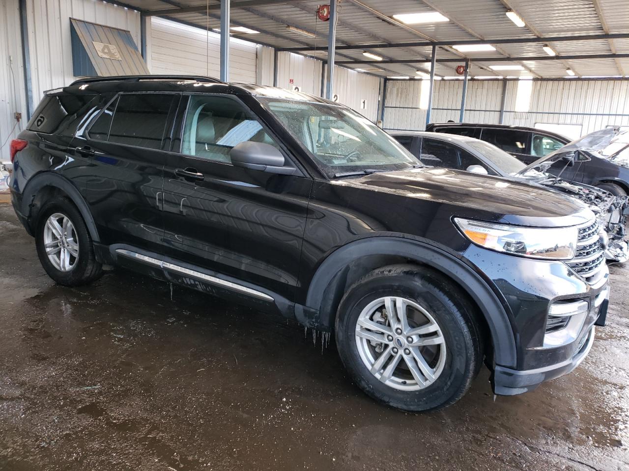 2022 Ford Explorer - Image 4