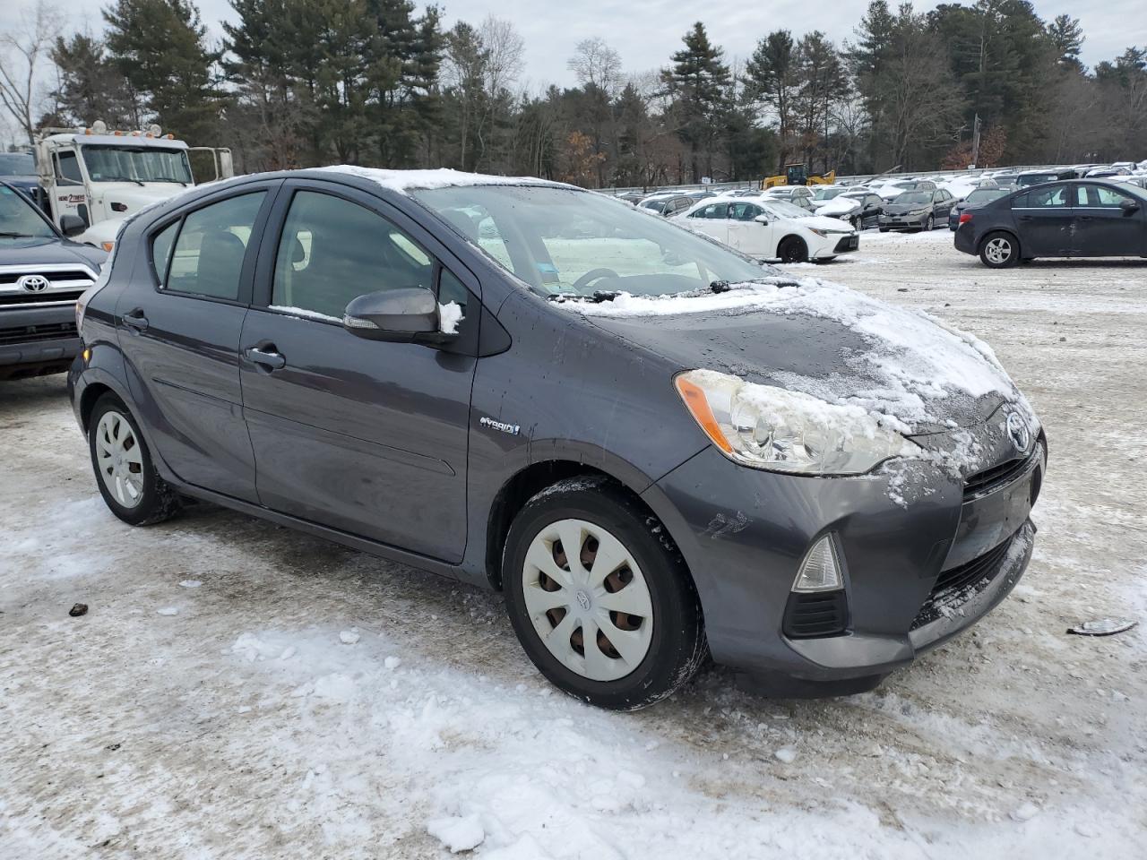 2013 Toyota Prius - Image 4