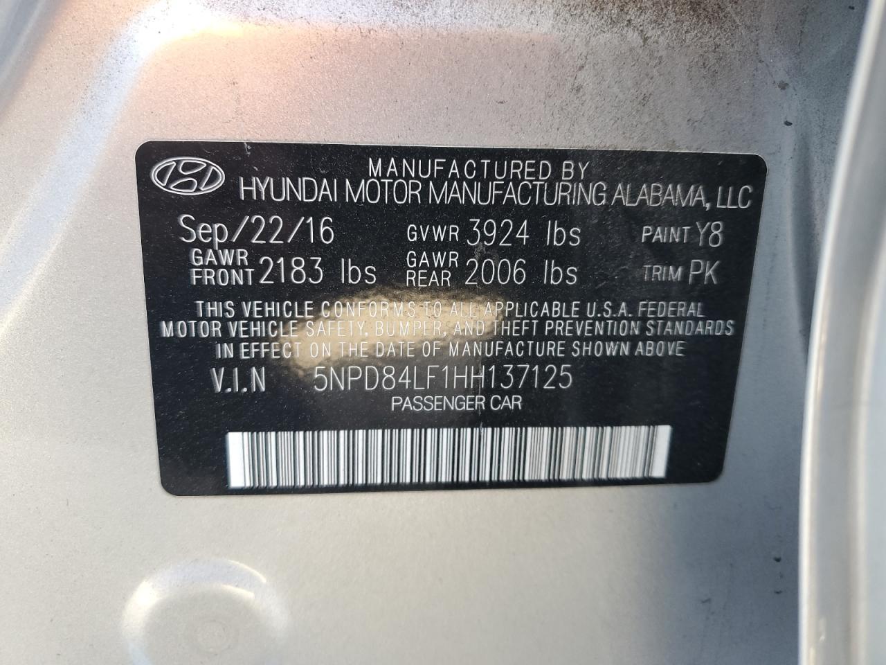 2017 Hyundai Elantra - Image 13