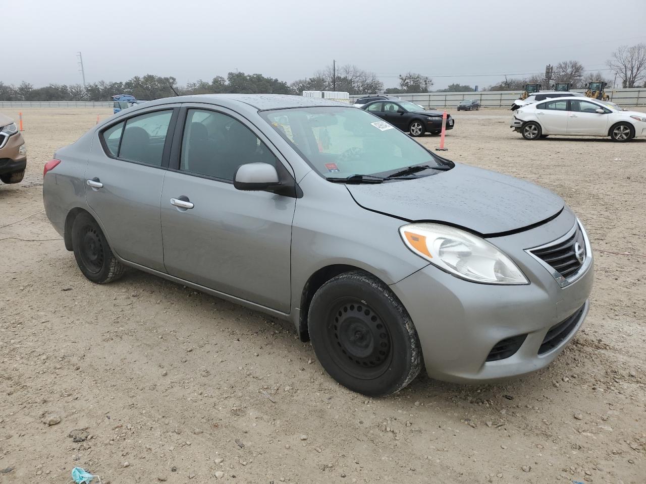 2012 Nissan Versa - Image 4