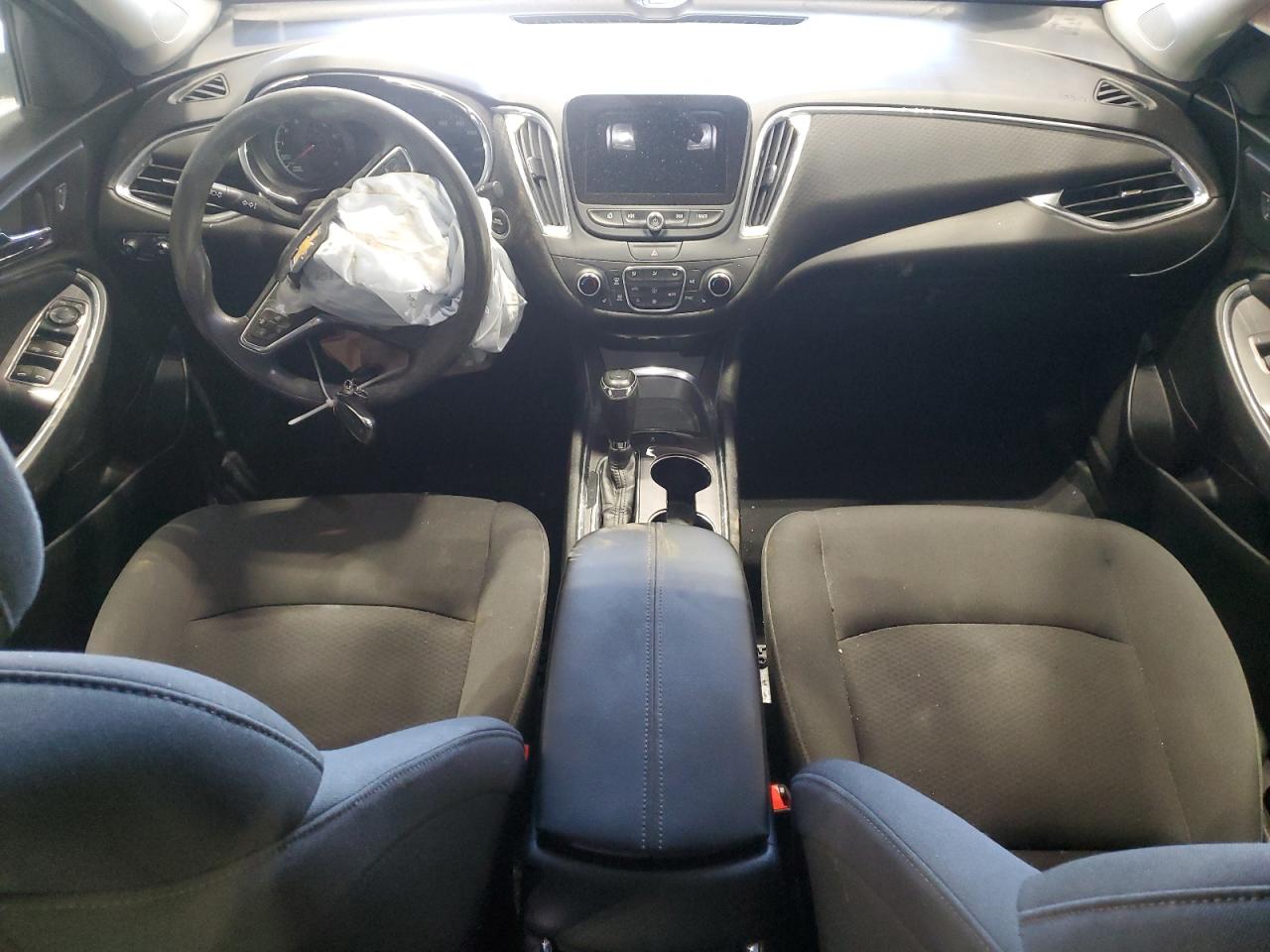 2019 Chevrolet Malibu - Image 8