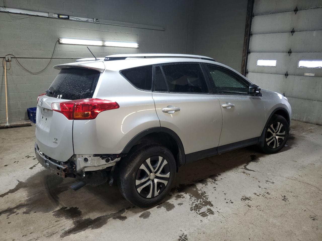 2015 Toyota RAV 4 - Image 3