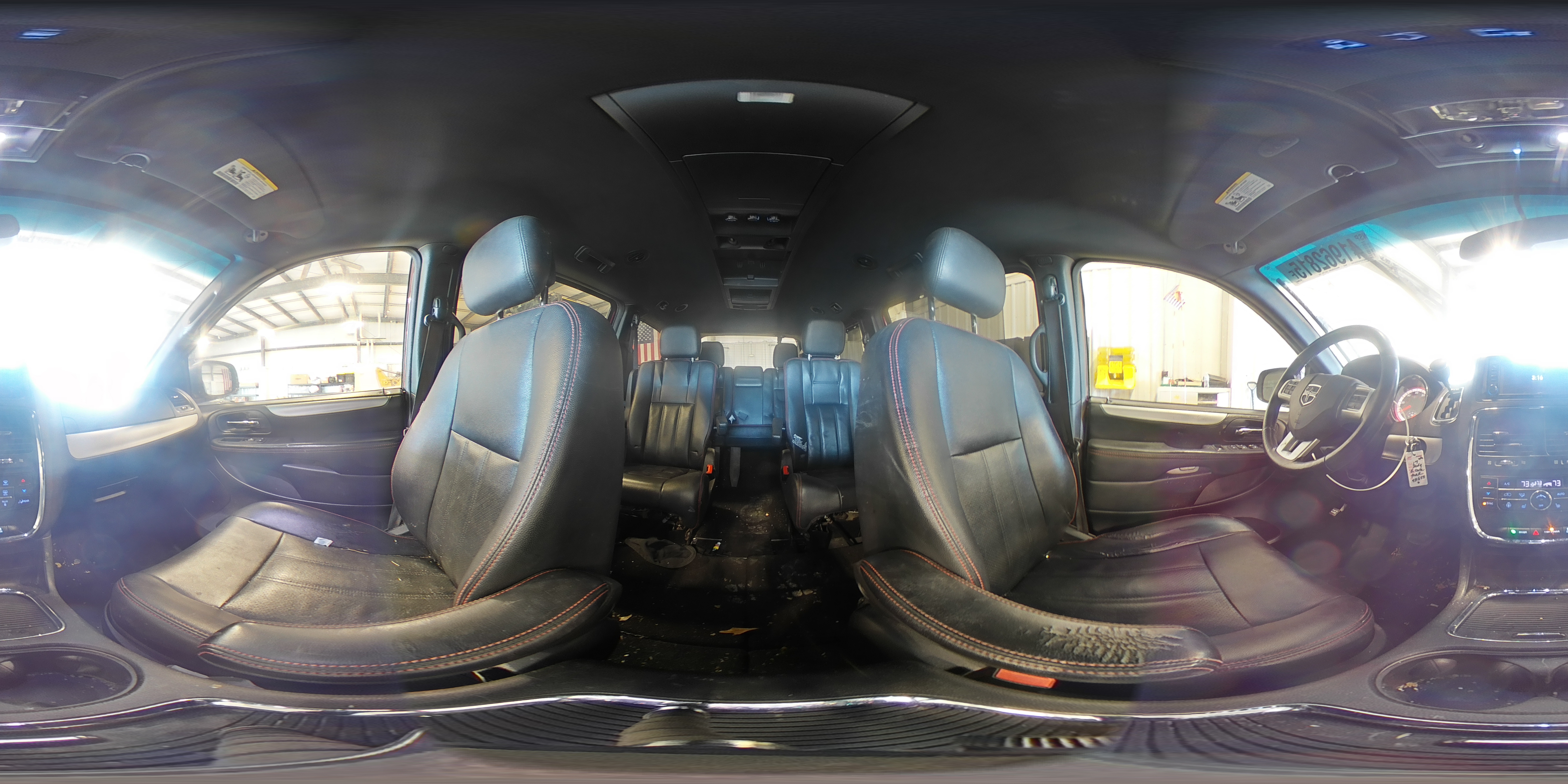 2017 Dodge Caravan - Image 13