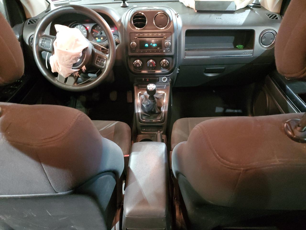 2013 Jeep Compass - Image 8