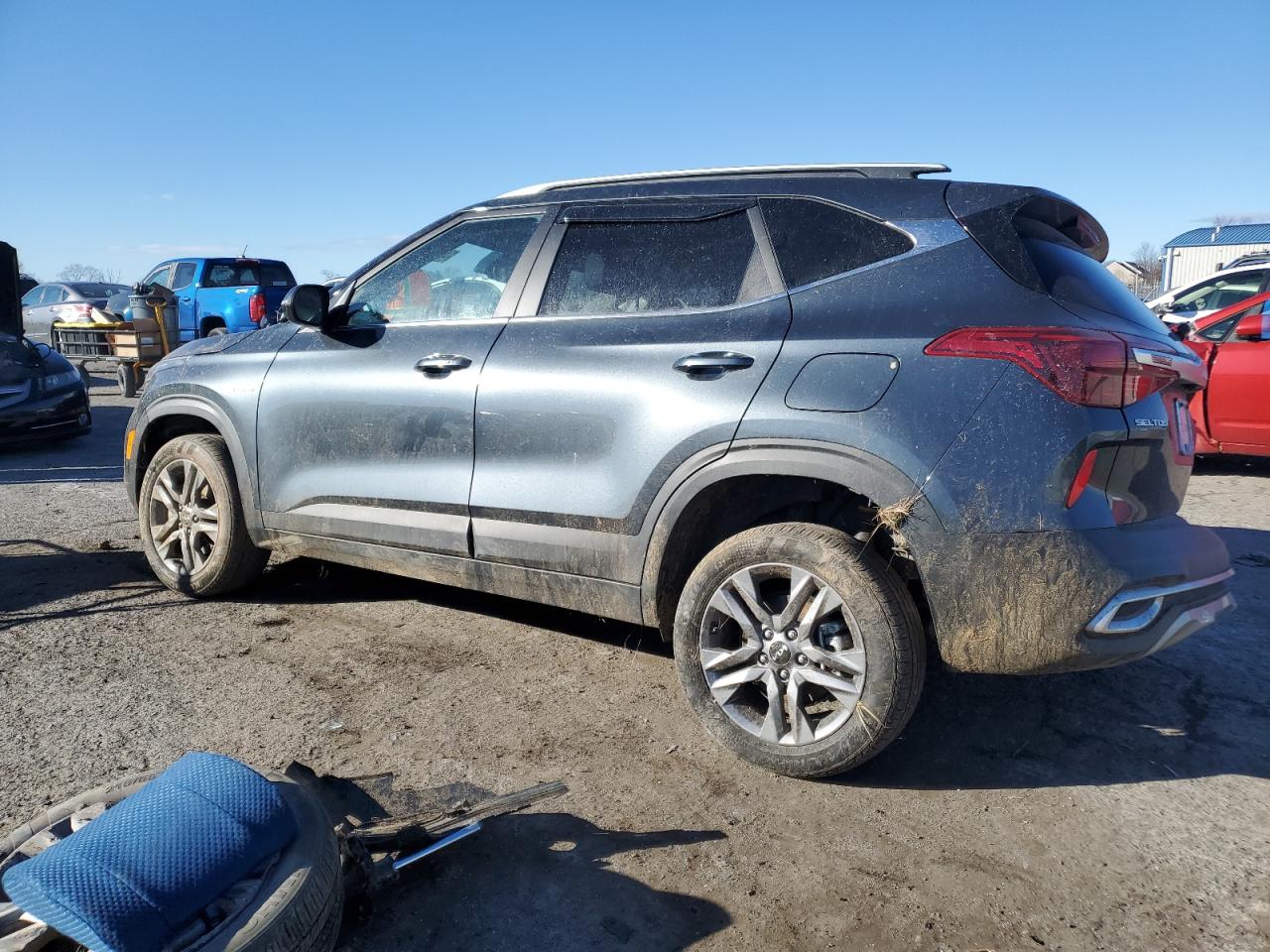 2023 Kia Seltos - Image 2
