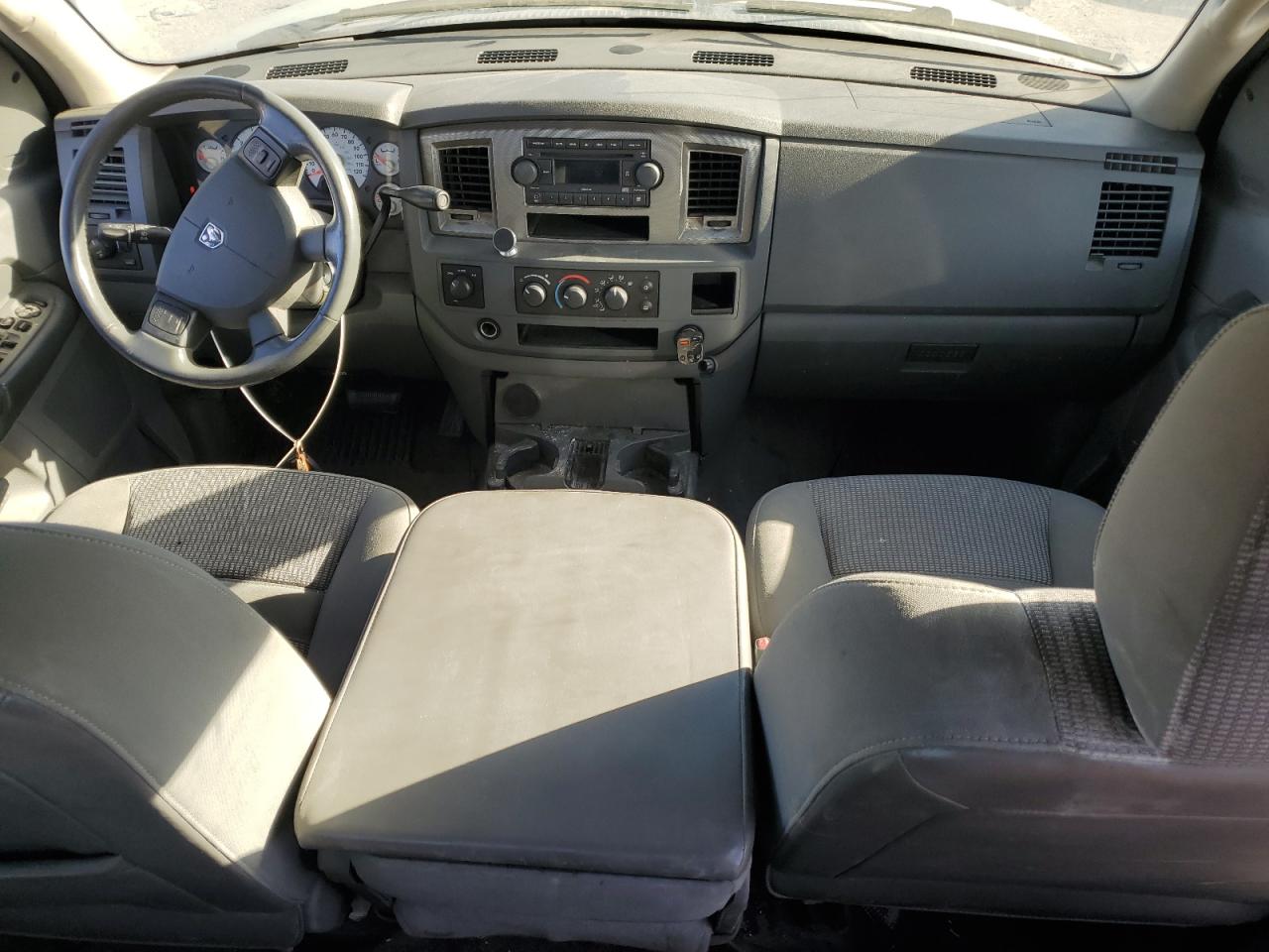 2006 Dodge RAM - Image 8