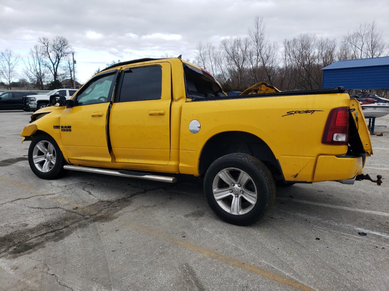 2016 RAM 1500 - Image 2