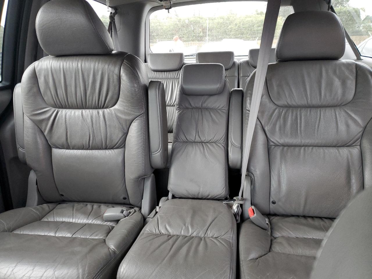 2010 Honda Odyssey - Image 10