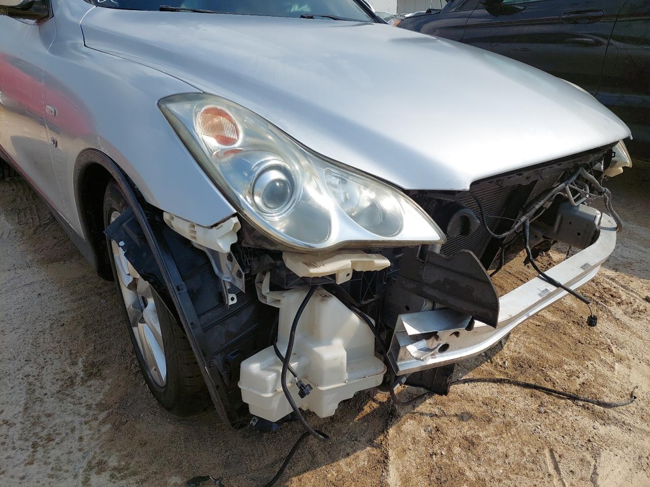 JNRBJ0HR9FM260262 - 2015 Infi QX50 - #42879555