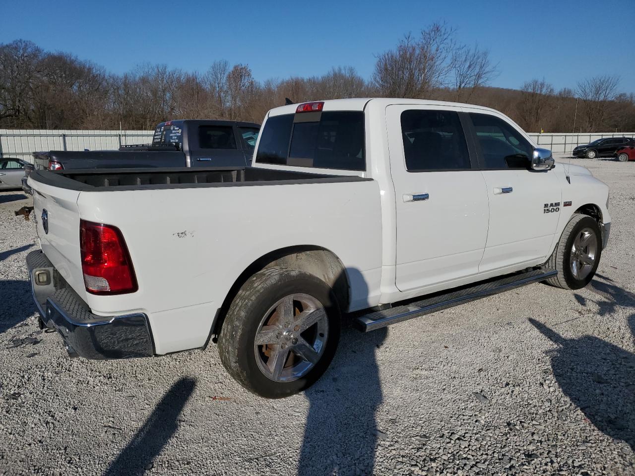 2015 RAM 1500 - Image 3