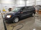 2011 Chrysler Town & Country Touring en Venta en Wayland, MI - Side