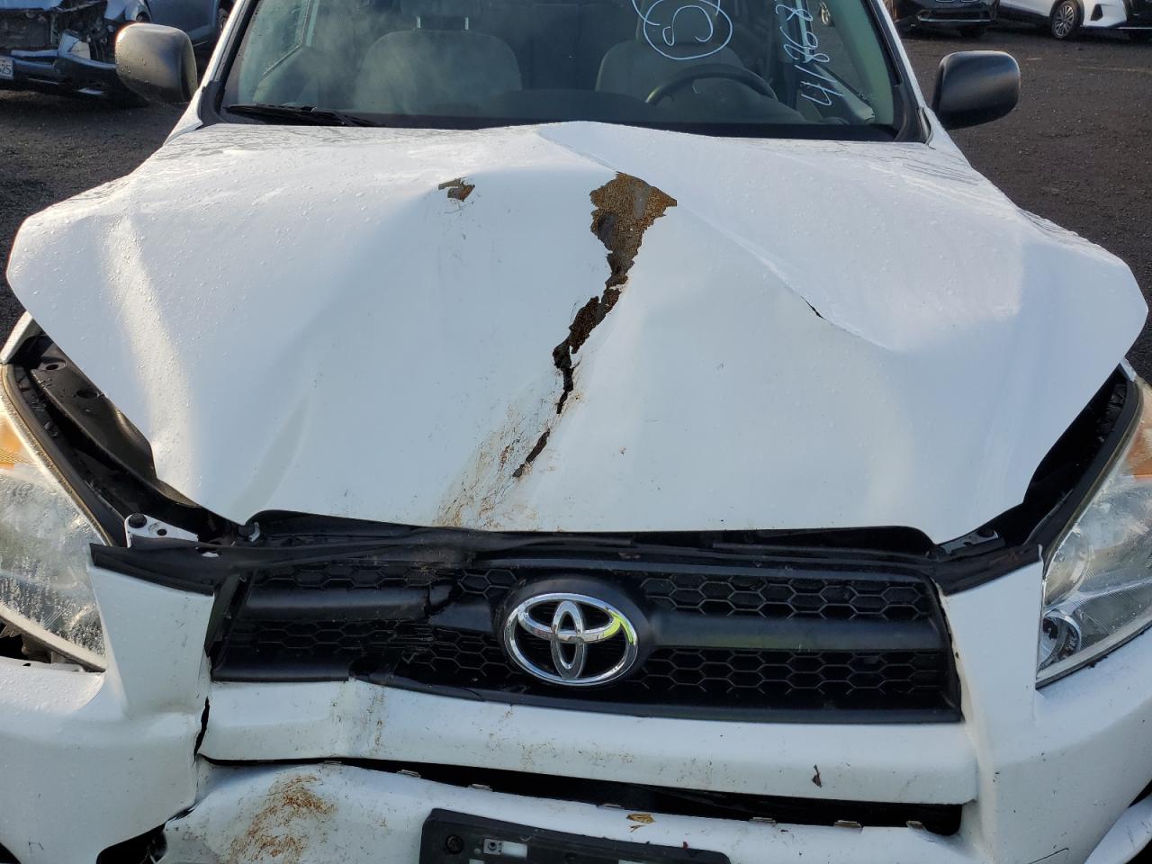 2012 Toyota RAV 4 - Image 12