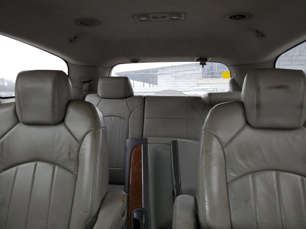 2009 Buick Enclave - Image 10