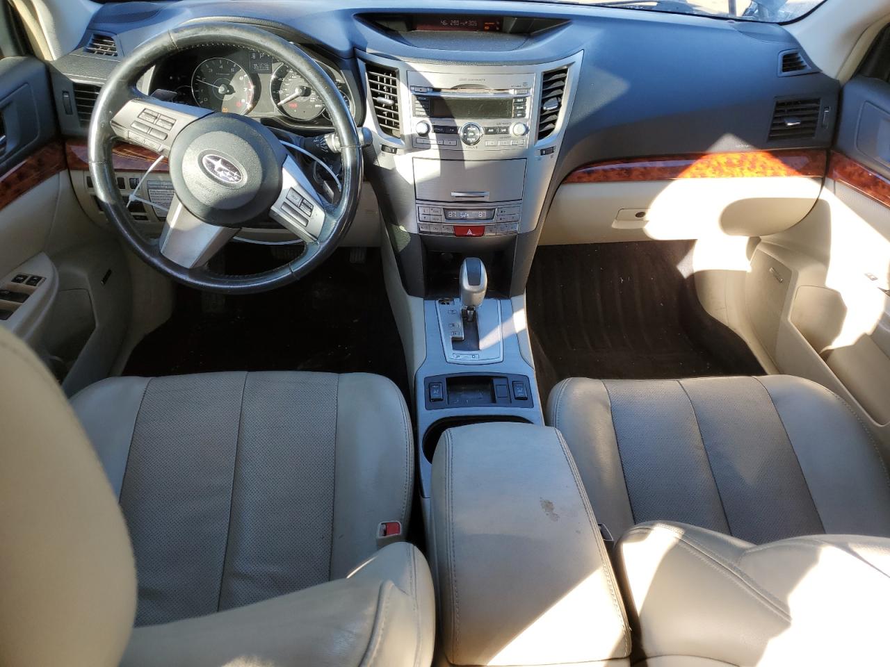 2011 Subaru Outback - Image 8