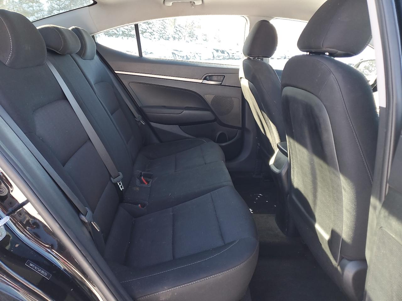 2018 Hyundai Elantra - Image 10