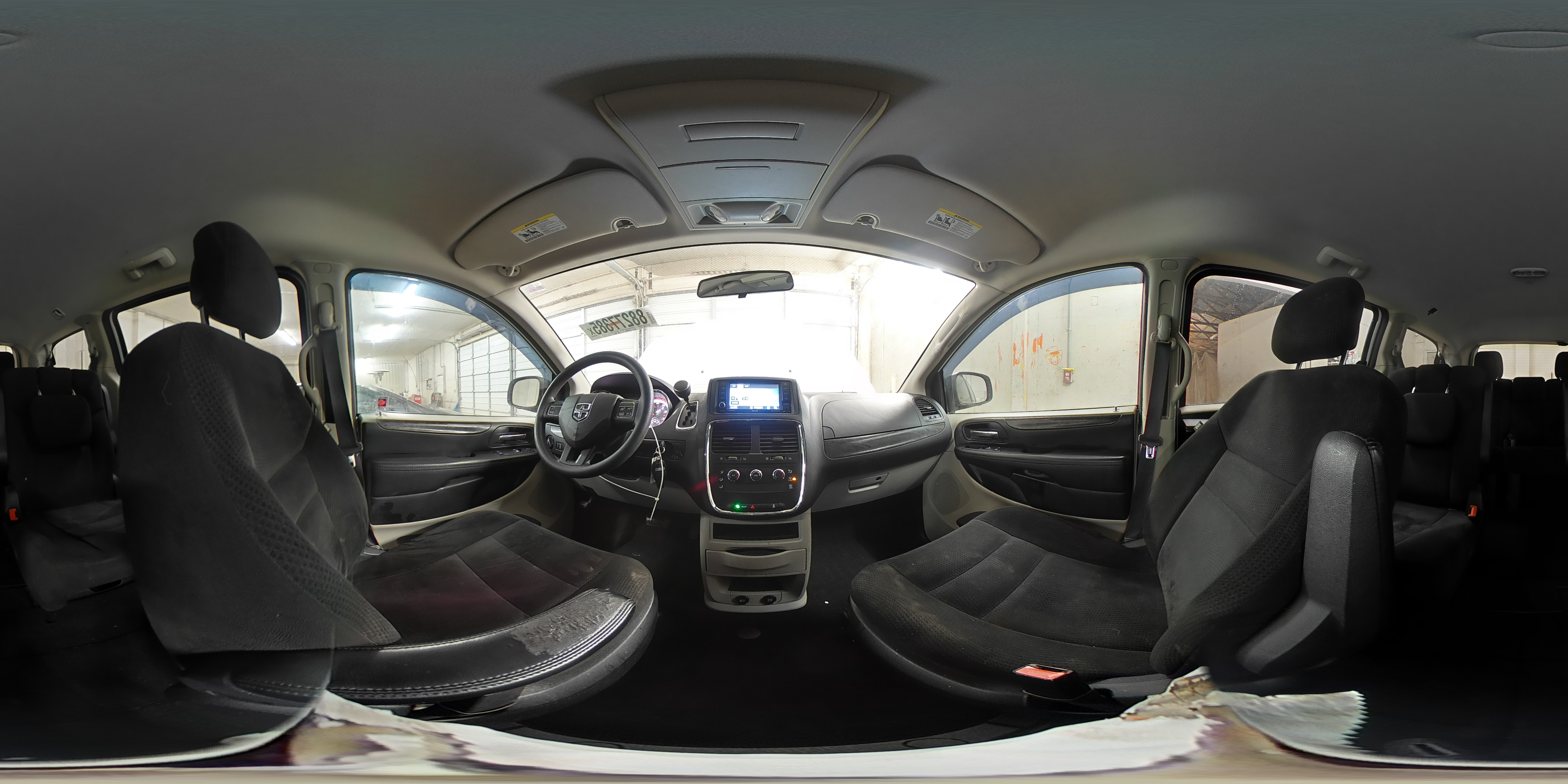 2015 Dodge Caravan - Image 16