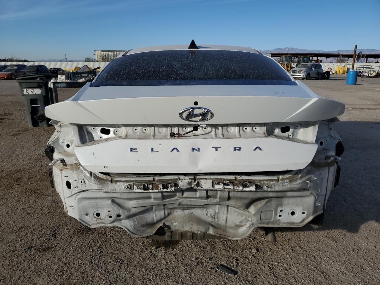 2023 Hyundai Elantra - Image 6