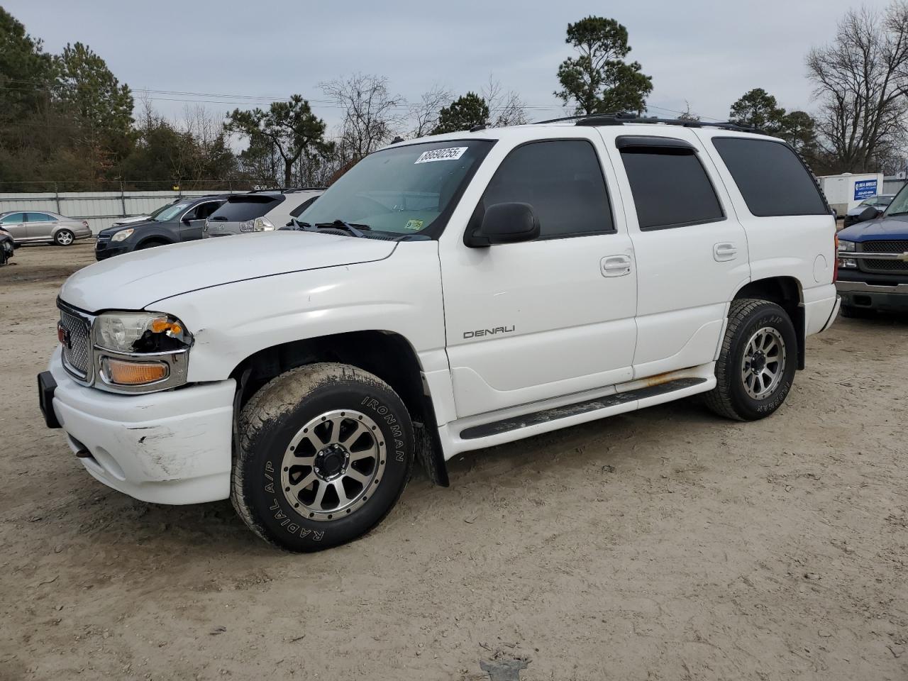 2003 GMC Yukon - Image 1