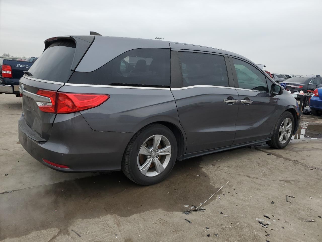 2019 Honda Odyssey - Image 3