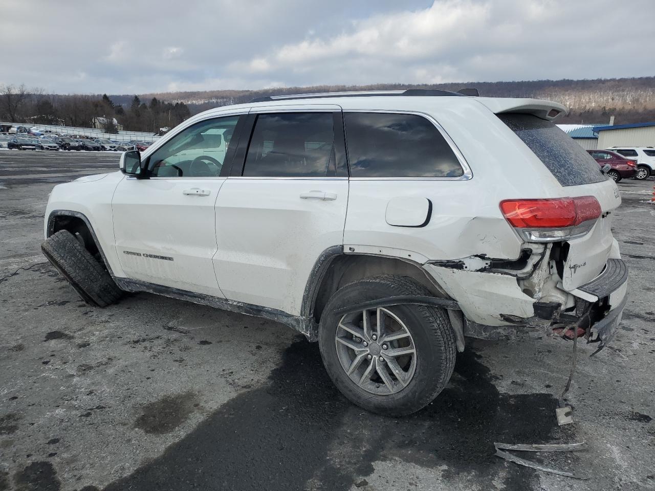 2019 Jeep Grand Cherokee - Image 2
