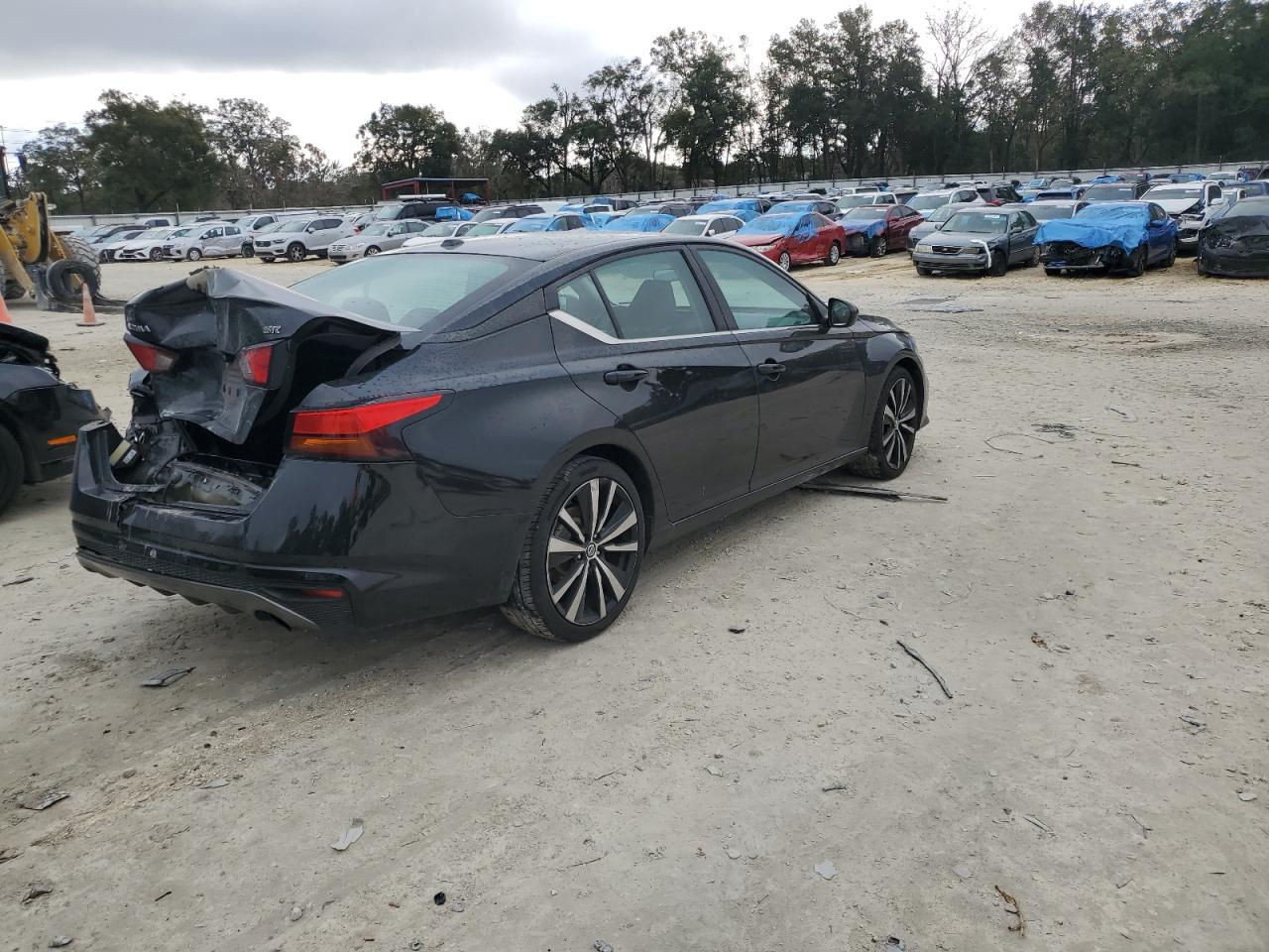 2021 Nissan Altima - Image 3