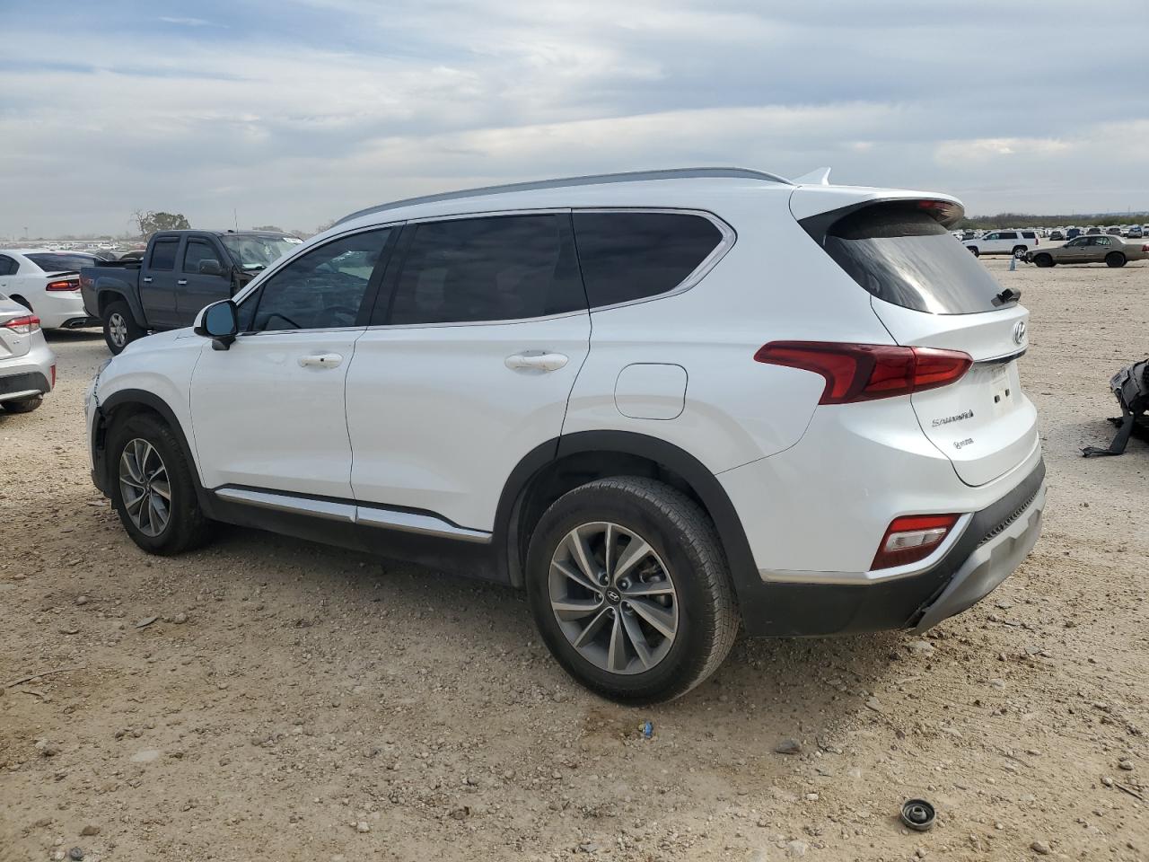 2019 Hyundai Santa Fe - Image 2