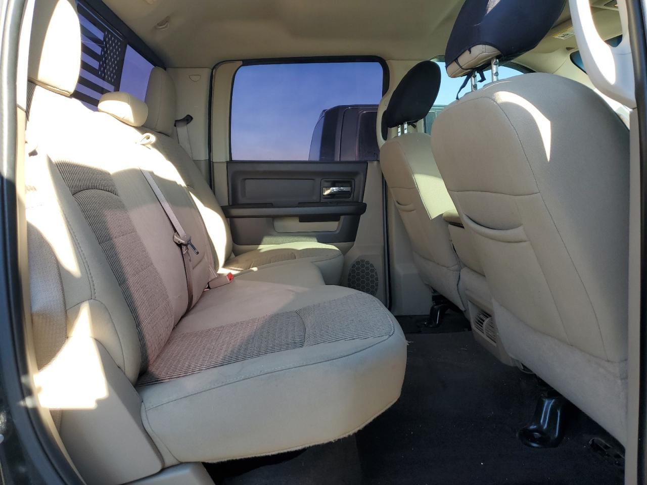 2012 Dodge RAM - Image 10