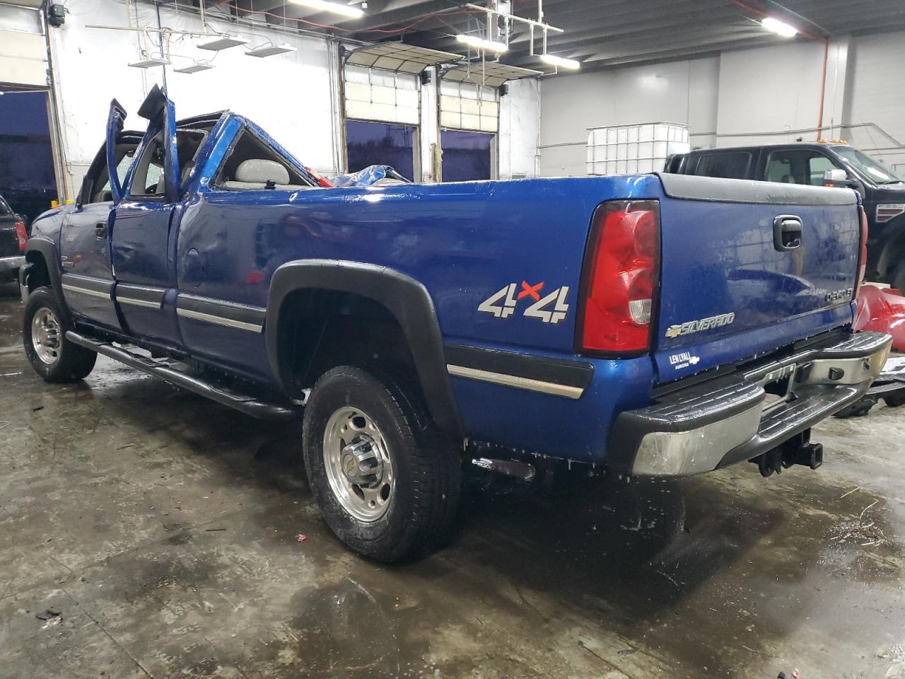 2004 Chevrolet Silverado - Image 2
